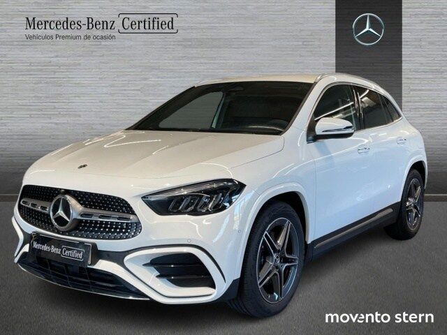 MERCEDES Clase GLA (200 D 110 kW (150 CV)) en Barcelona