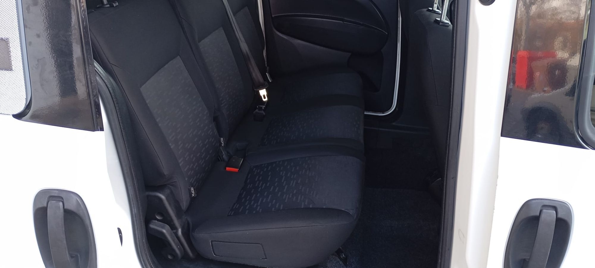 Foto del OPEL Combo Tour 1.3CDTI Expression L1H1 90