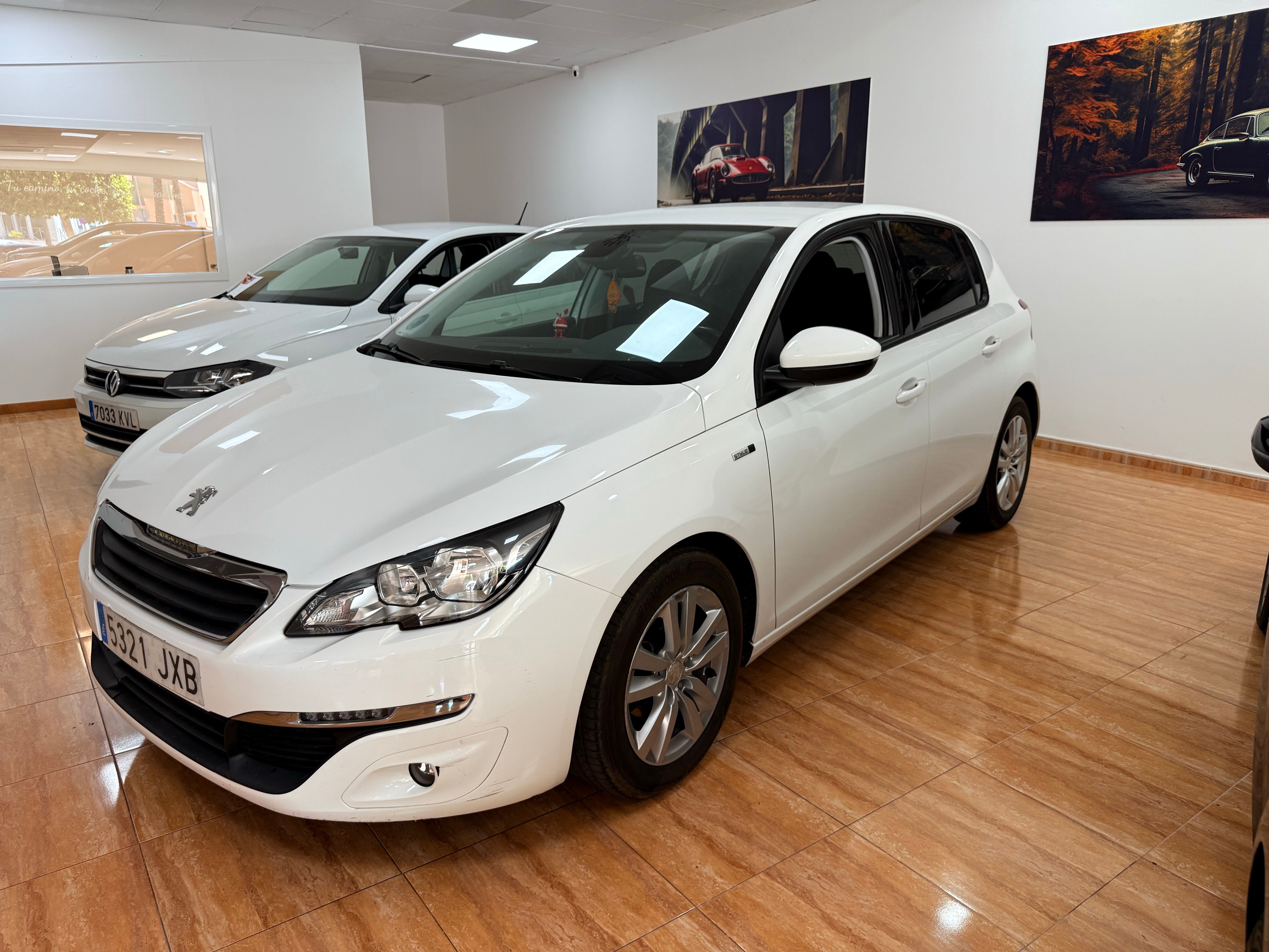PEUGEOT 308 (5p Style 1.6 BlueHDi 73KW (100CV)) en Almería