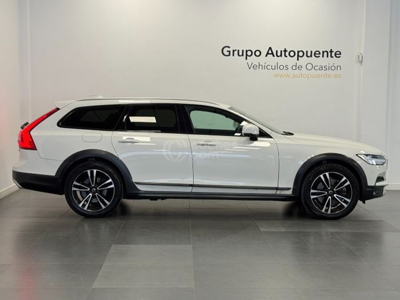 Foto del VOLVO V90 B5 Momentum Pro AWD Aut.