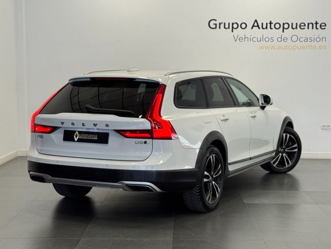 Foto del VOLVO V90 B5 Momentum Pro AWD Aut.