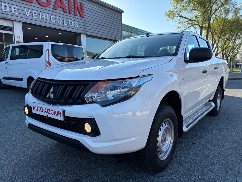 Foto del MITSUBISHI L200 2.5DI-D Double Cab M-PRO