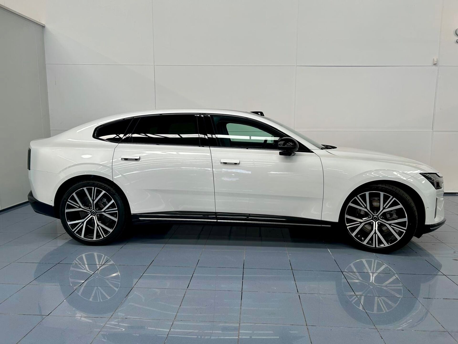 Imagen 2 de VOLVO ES90