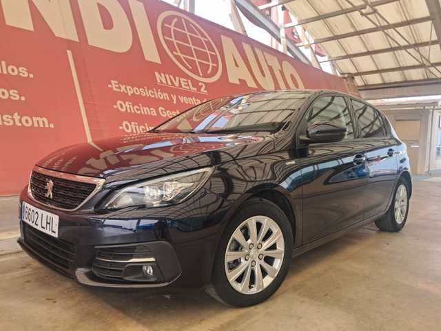 PEUGEOT 308 (PureTech 110 S&S Active 81 kW (110 CV)) en Barcelona