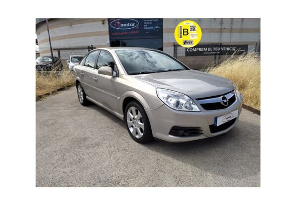 OPEL Vectra (2.0DTI 120CV 5P) en Girona