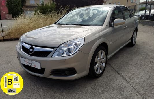 OPEL Vectra (2.0DTI 120CV 5P) en Girona