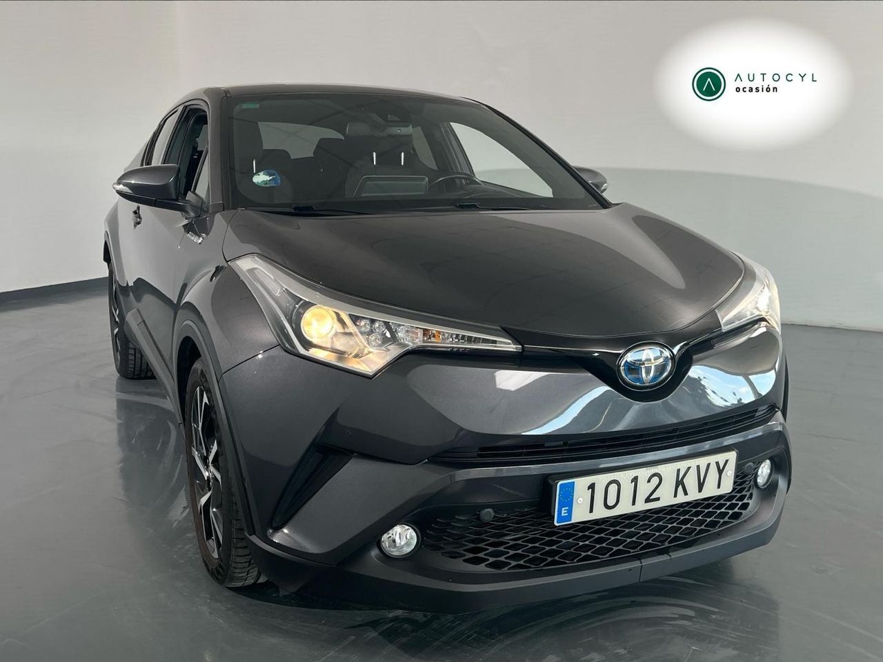 TOYOTA C-HR (1.8 125H Advance) en Valladolid