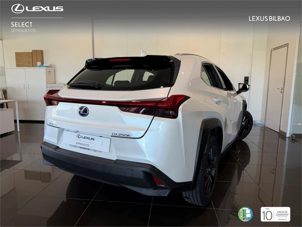 Foto del LEXUS UX 250h Business 2WD