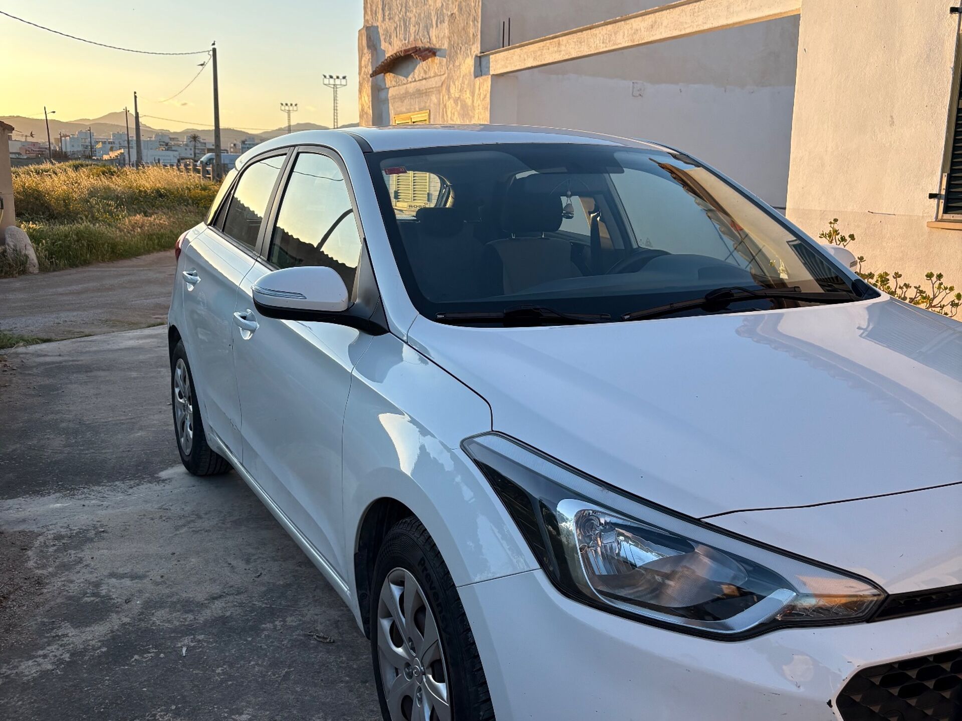 Imagen 3 de HYUNDAI i20