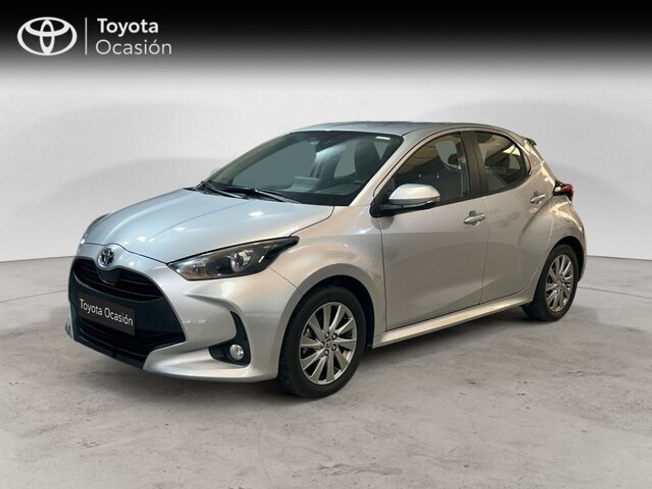 TOYOTA Yaris (5 Puertas Active Tech 120H Automático (e-CVT)) en Valencia
