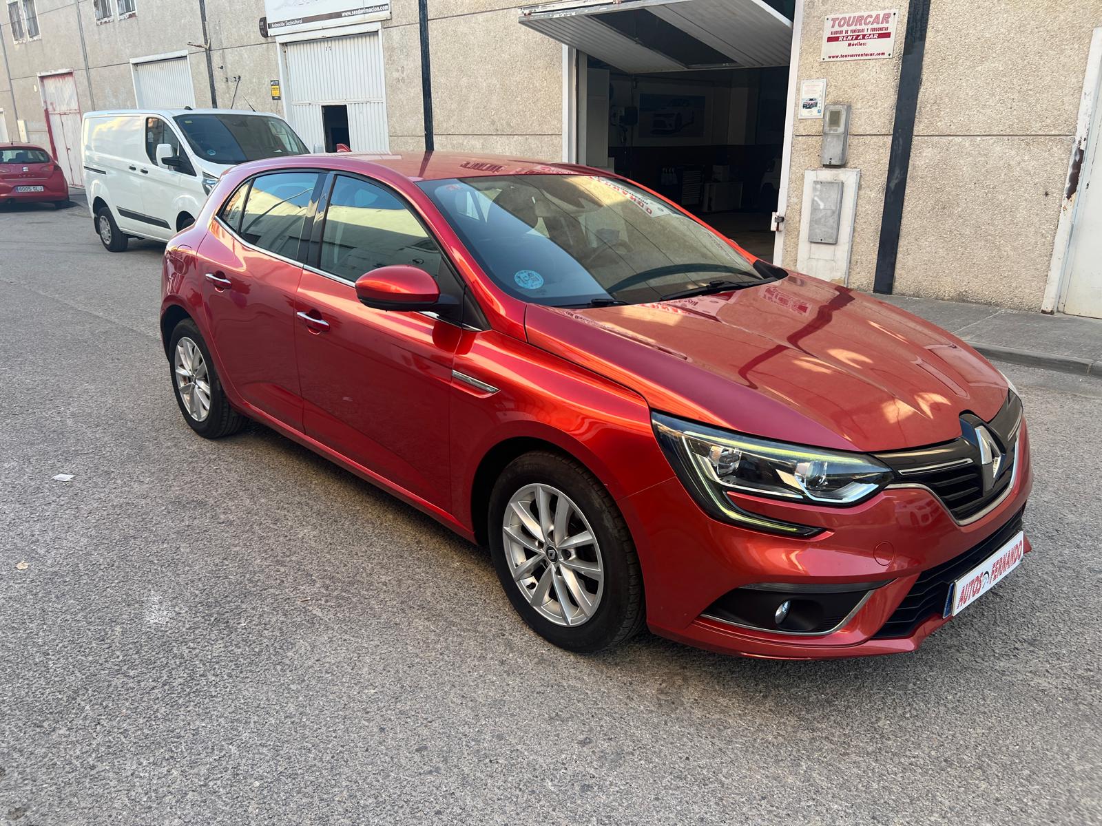 RENAULT Mégane (1.5dCi Energy Business 81kW) en Cádiz