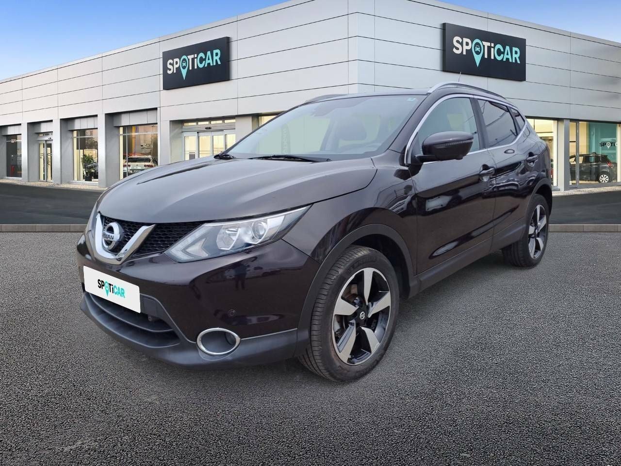 NISSAN Qashqai ( 1.2i DIG-T  4X2 N-CONNECTA) en Girona