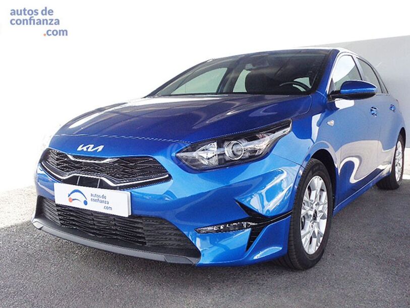 Foto del KIA Ceed 1.6 MHEV iMT Drive 136