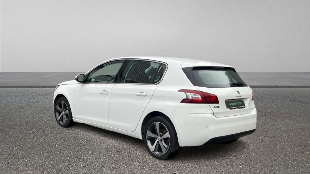 Foto del PEUGEOT 308 1.2 PureTech S&S Allure 130