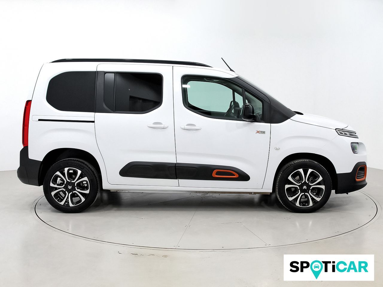 Foto del CITROEN Berlingo Combi BlueHDi S&S Talla M Shine Business 100