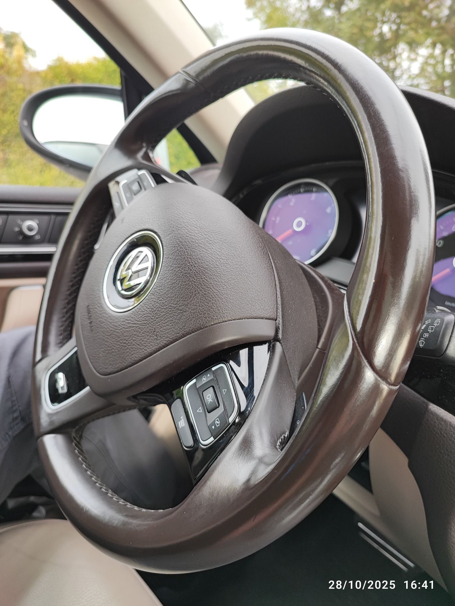 Foto del VOLKSWAGEN Touareg 3.0TDI V6 BMT R-Line 193kW Tiptronic