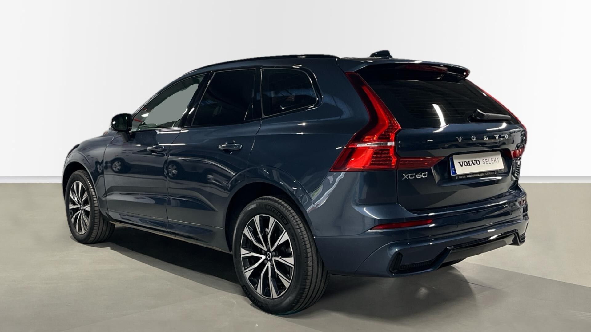Foto del VOLVO XC60 B4 Plus Dark AWD Aut.
