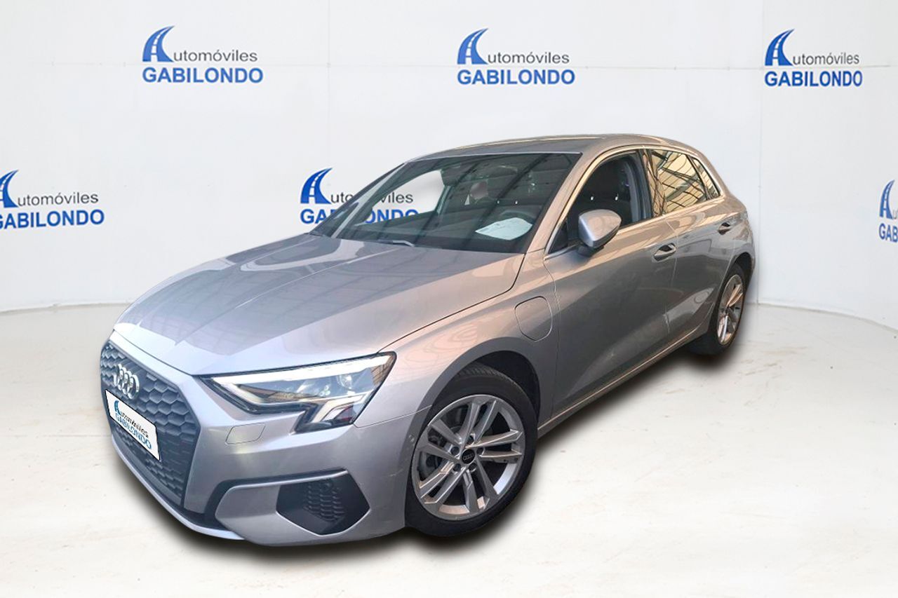 AUDI A3 (Sportback Advanced 40 TFSI e 150kW S tro) en Valladolid