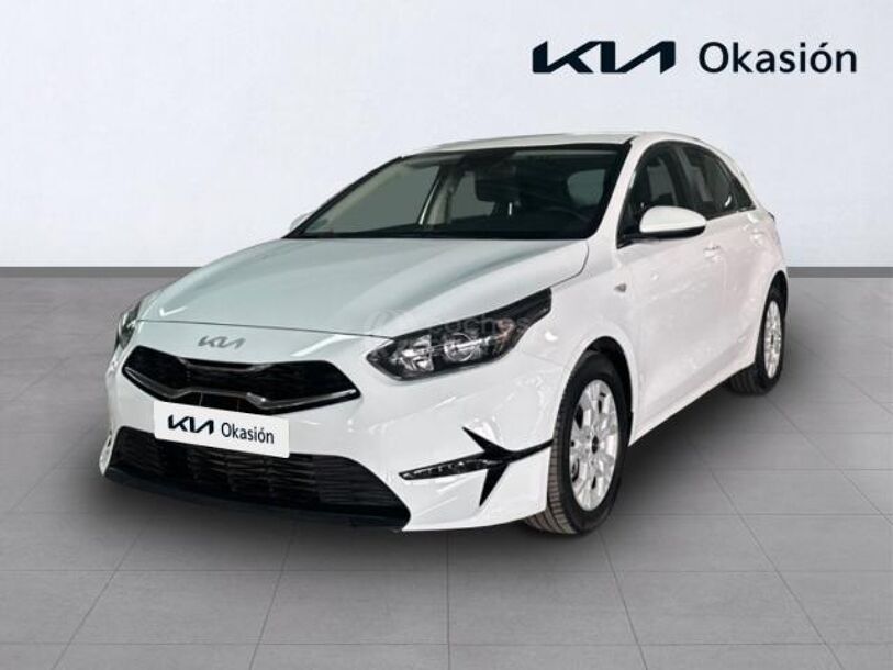 Foto del KIA Ceed 1.6 MHEV iMT Eco-Dynamics Drive 136