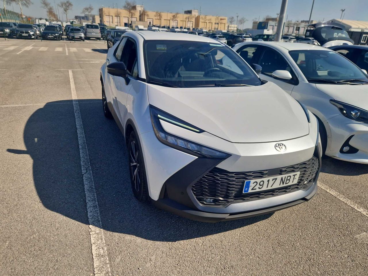 Foto del TOYOTA C-HR 200H Advance