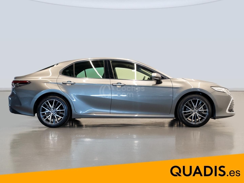 Foto del TOYOTA Camry Híbrido Luxury Aut.