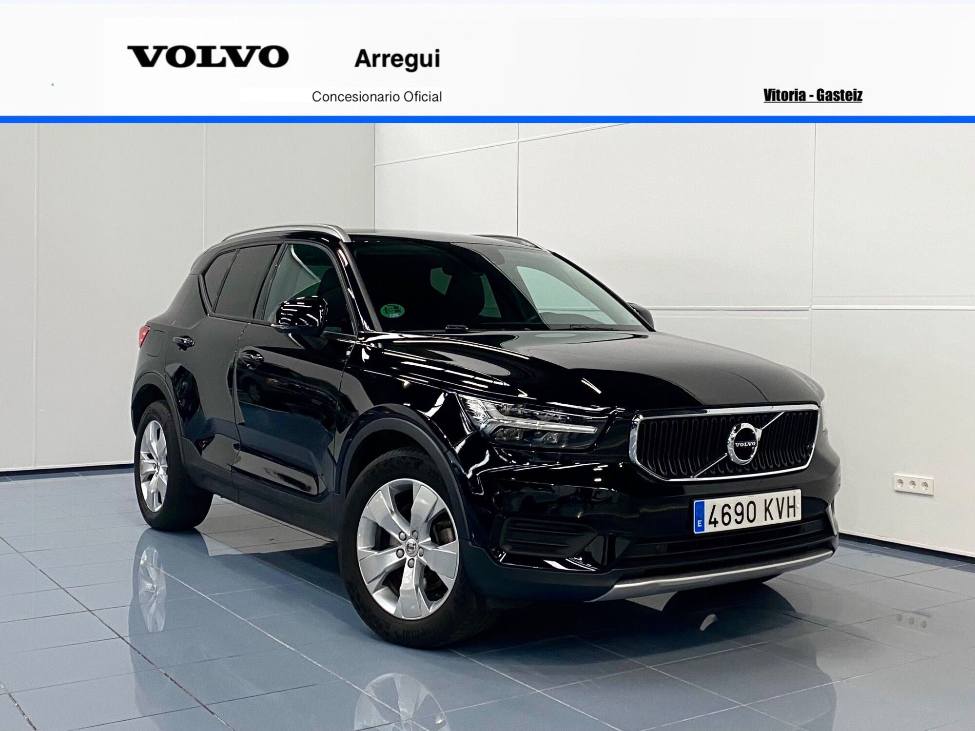 VOLVO XC40 D4 Momentum AWD Aut.