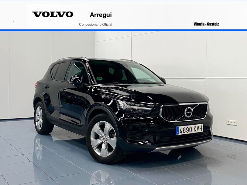 Foto del VOLVO XC40 D4 Momentum AWD Aut.