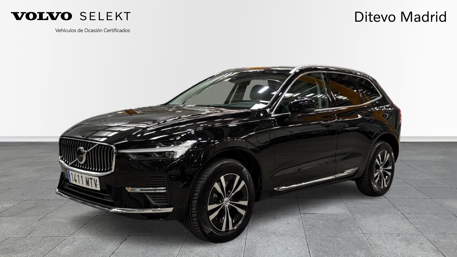 VOLVO XC60 (T6 Recharge Core AWD Auto 257 kW (350 CV)) en Madrid