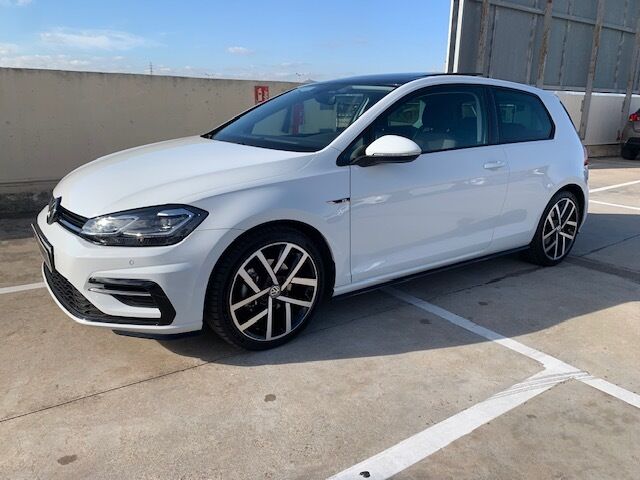 VOLKSWAGEN Golf (Sport 1.5 TSI Evo 110 kW (150 CV) DSG) en Barcelona