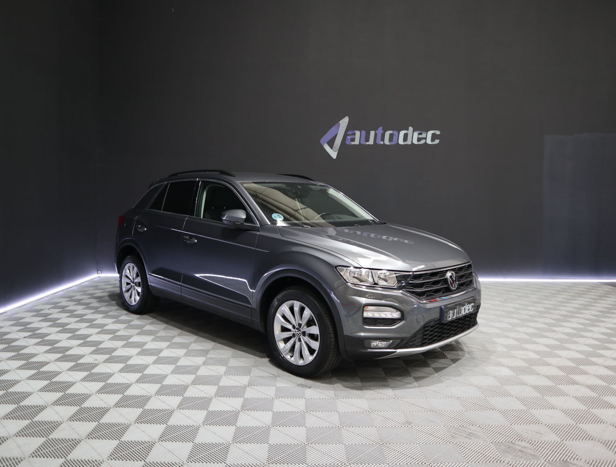 VOLKSWAGEN T-Roc (1.0 TSI Advance 81kW) en Valencia
