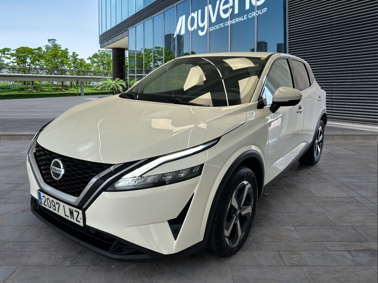 NISSAN Qashqai (DIG-T 140 mHEV N-Connecta 4x2 103 kW (140 CV)) en Madrid