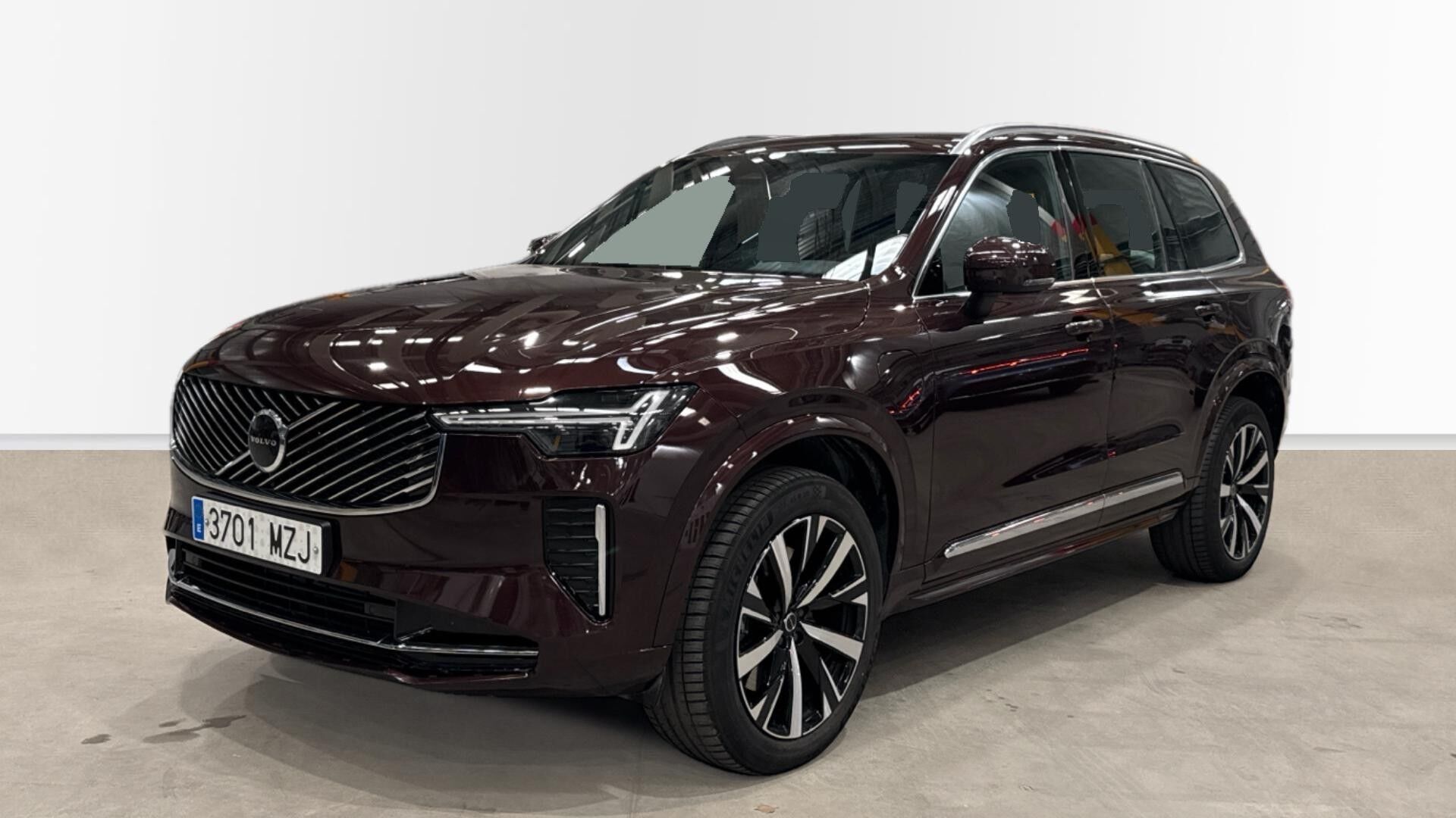 VOLVO XC90 (T8 Core Recharge AWD Auto 335 kW (455 CV)) en Madrid