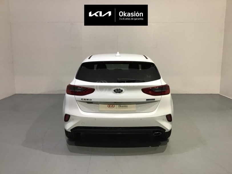 Foto del KIA Ceed 1.6 MHEV iMT Tech DCT 136