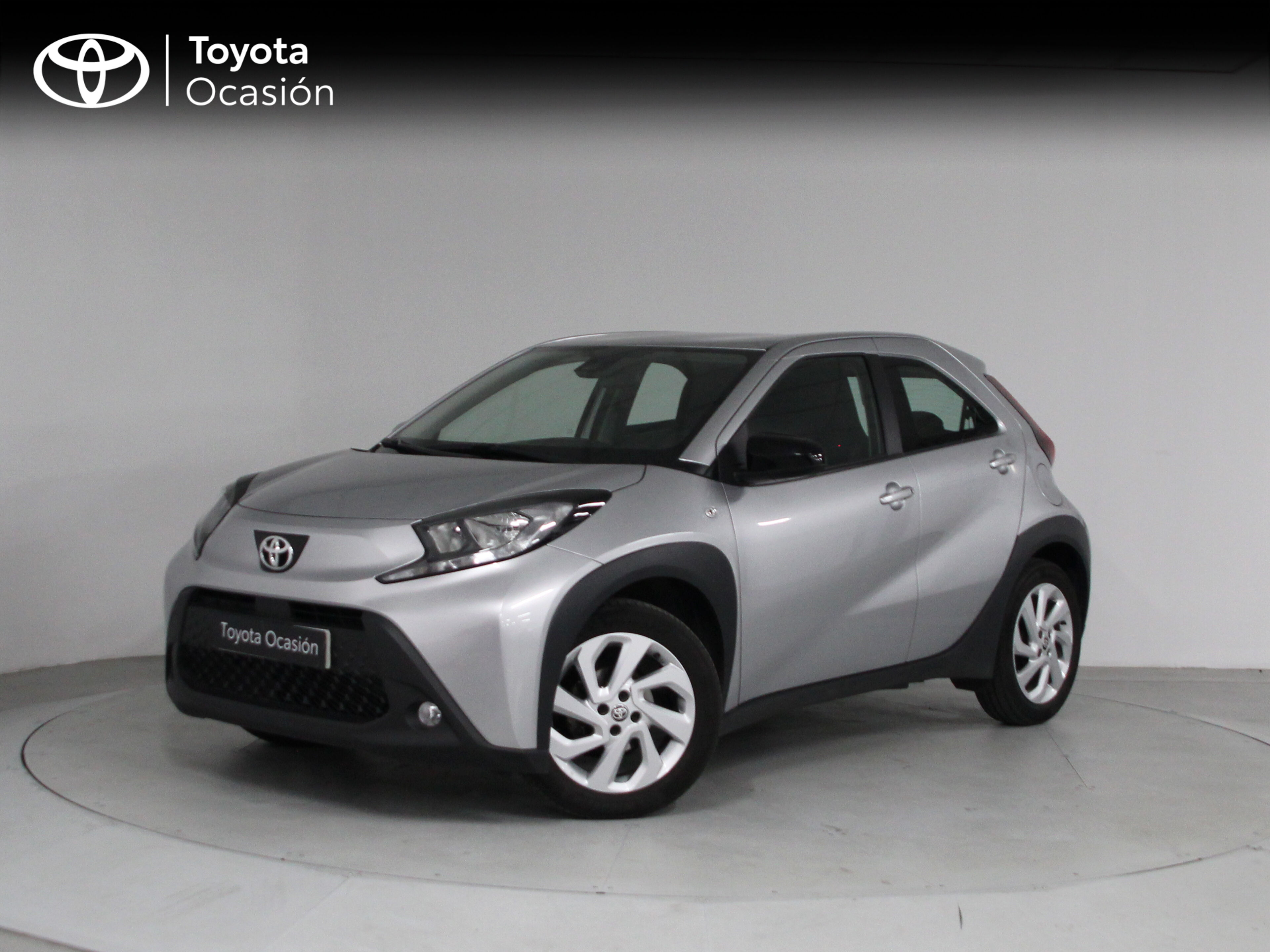 TOYOTA Aygo X Cross (1.0 VVT-I 72CV Play) en Barcelona