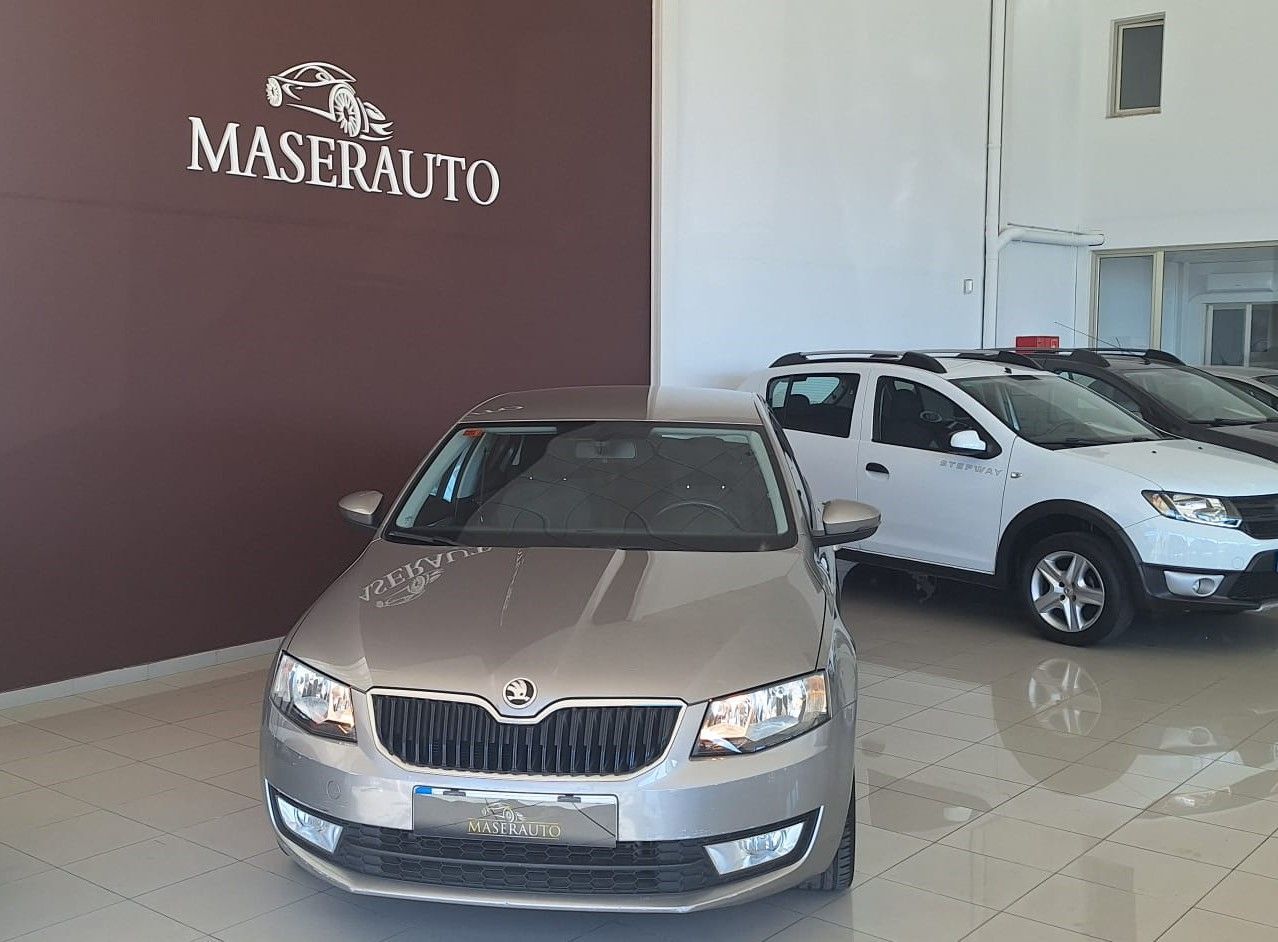 SKODA Octavia (1.6TDI CR Ambition) en Badajoz