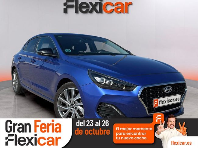 HYUNDAI i30 (1.0 TGDI Essence Fastback) en Zamora