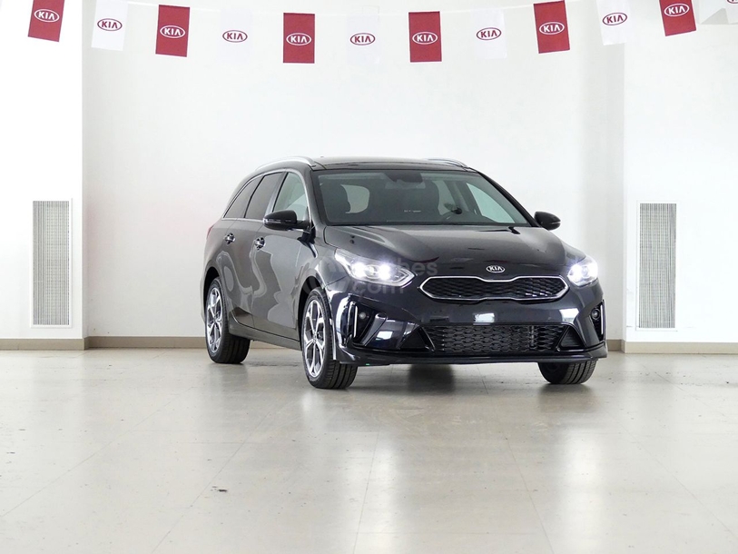 Foto del KIA Ceed Tourer 1.6 PHEV eMotion Aut.