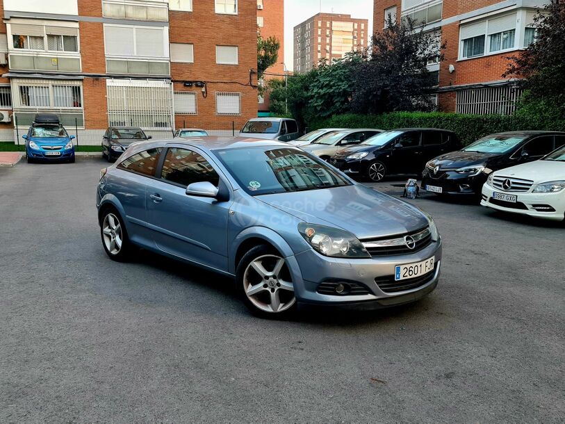 Foto del OPEL Astra GTC 1.7CDTi Sport