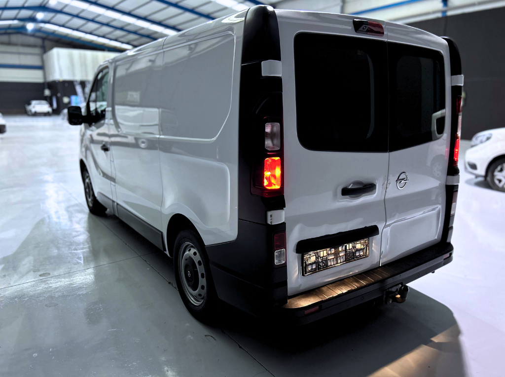 Foto del OPEL Vivaro Combi Combi 1.5D L Carga Incrementada 120