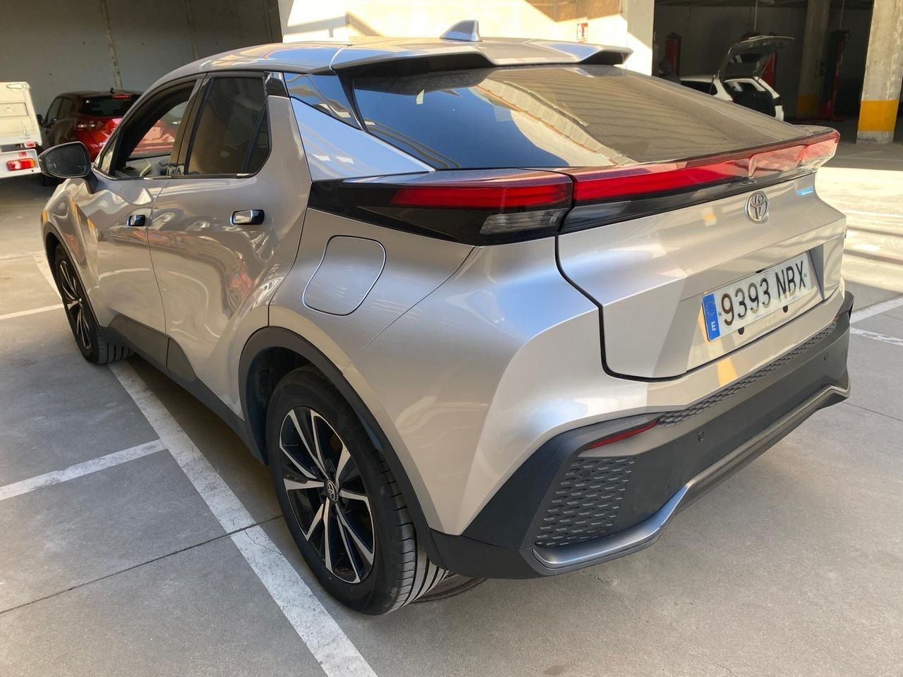 Foto del TOYOTA C-HR 200H Advance