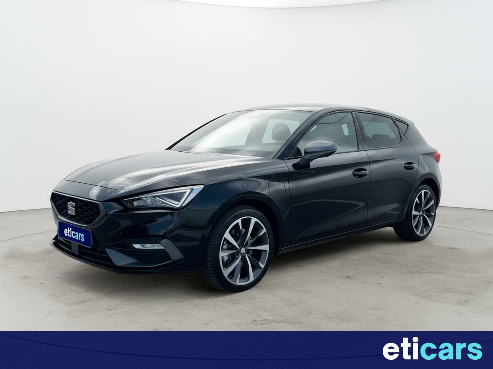 SEAT León (1.4 e-Hybrid DSG-6 S&S Xcellence Go XL) en Madrid