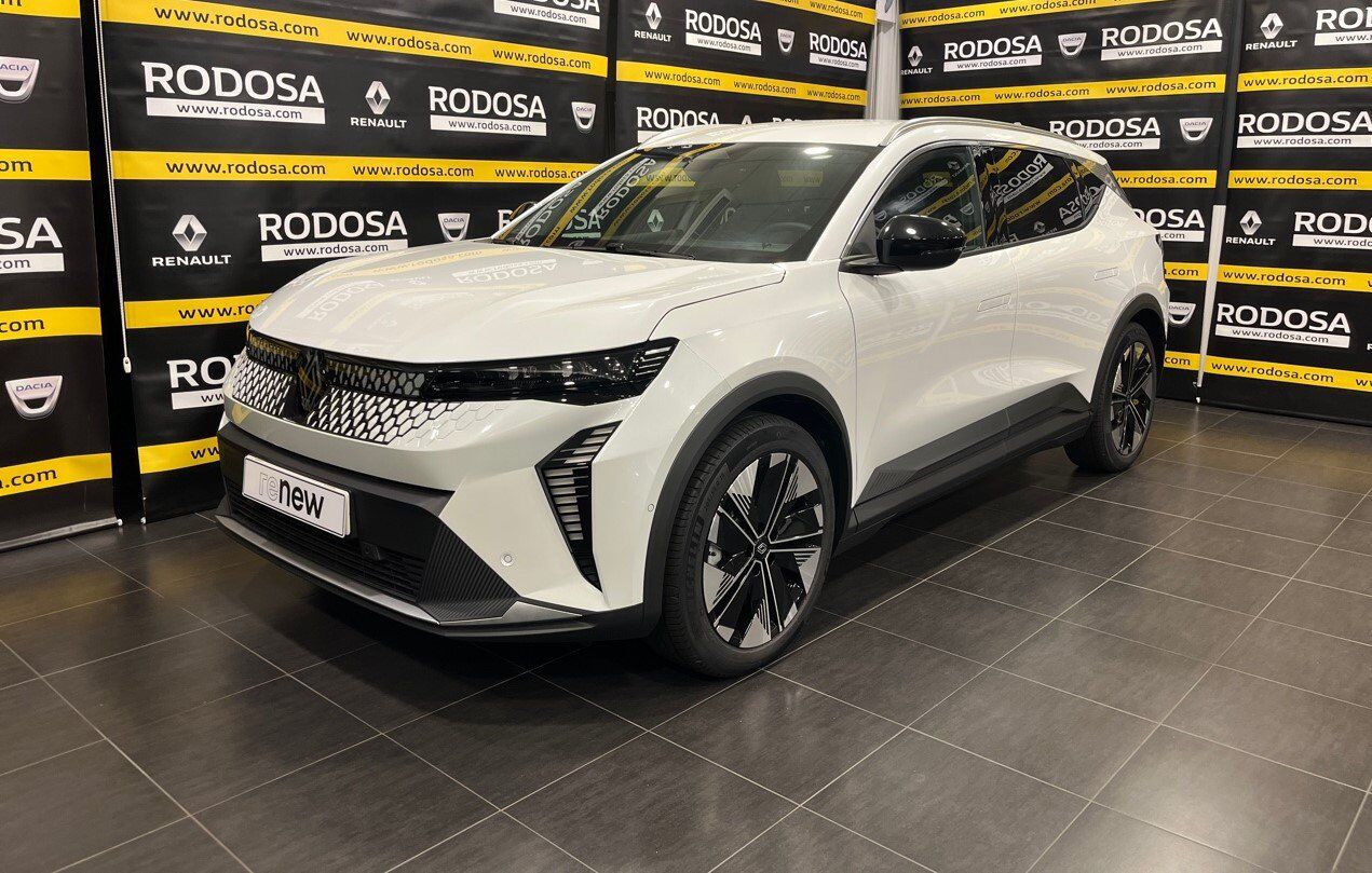 RENAULT Scenic (TECHNO   (220CV)  Gran autonomía) en Pontevedra