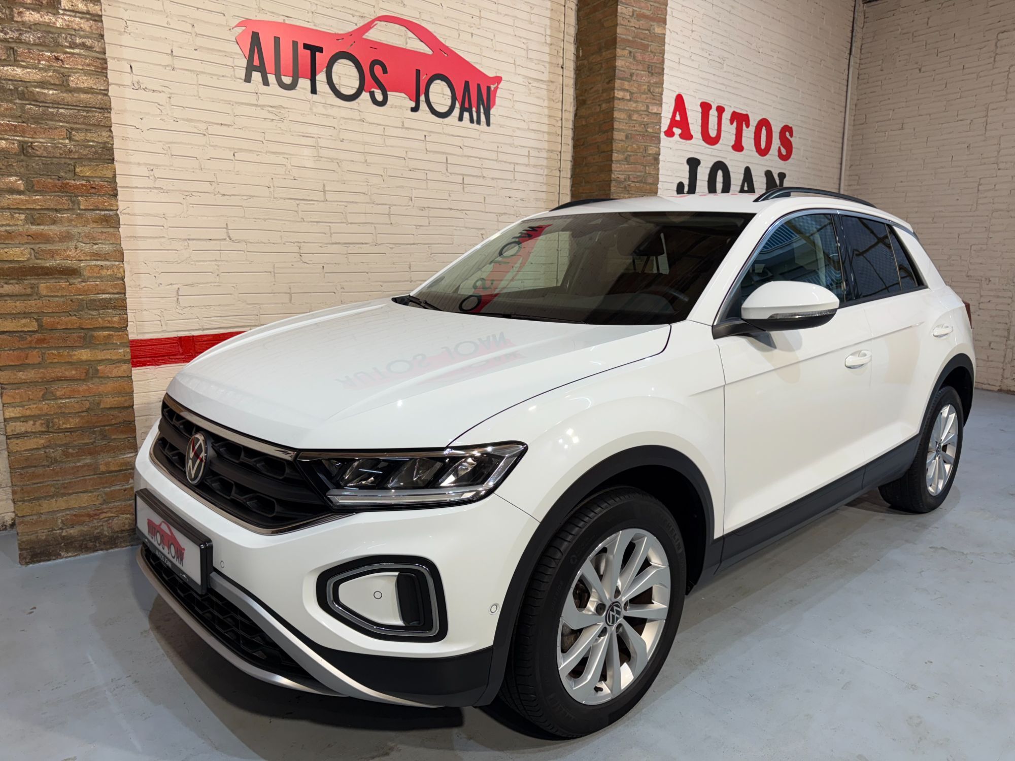 VOLKSWAGEN T-Roc (2.0TDI Life) en Barcelona