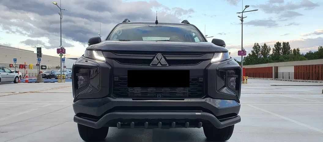 Foto del MITSUBISHI L200 2.2DI-D Doble Cabina 6AT M-PRO