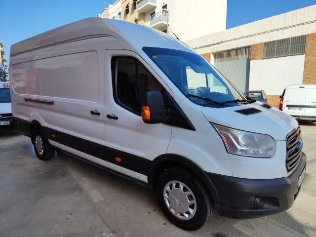 FORD Transit (Chasis Ambiente 130) en Málaga