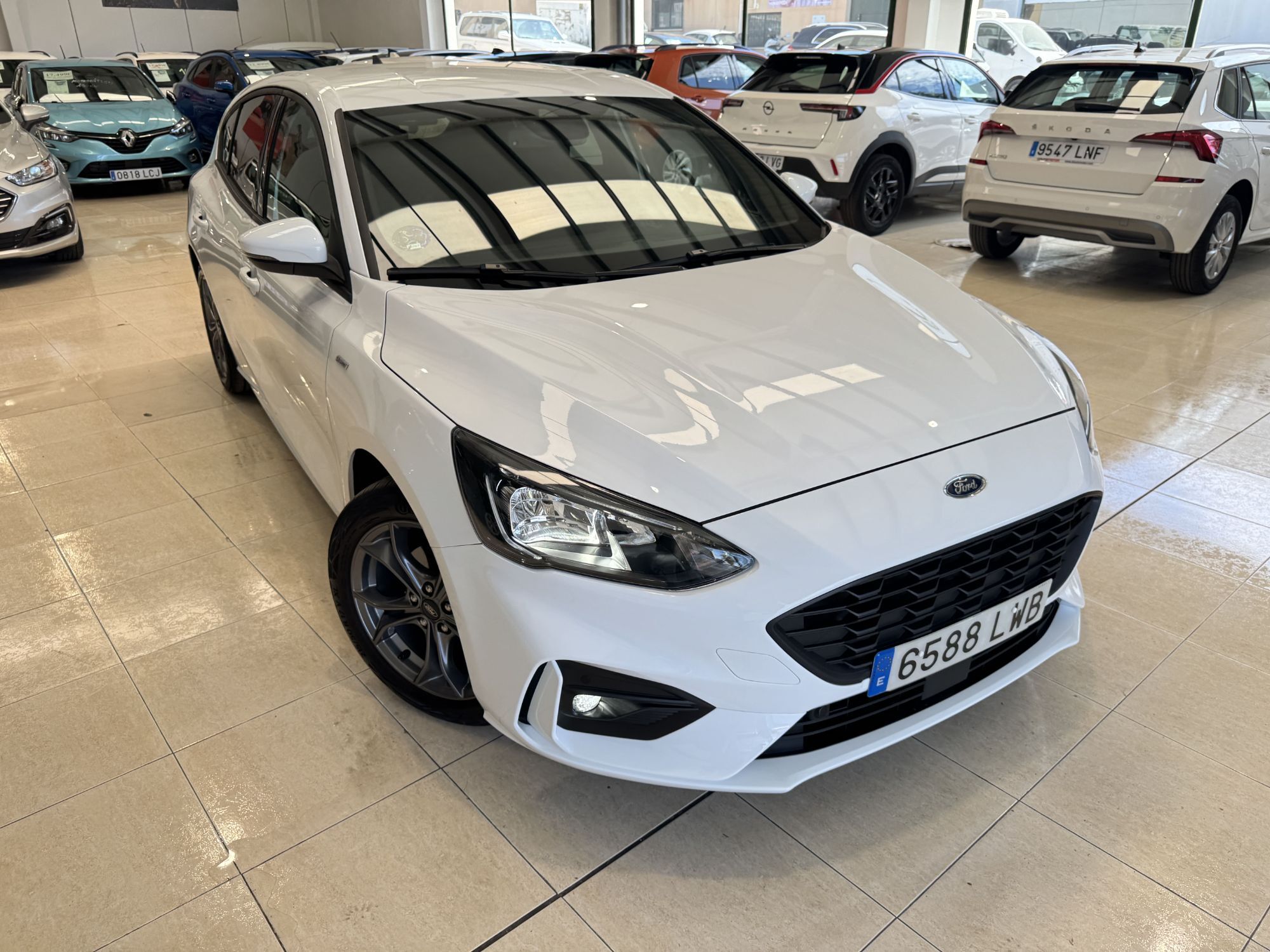 FORD Focus (1.0 Ecoboost MHEV ST-Line 125) en Málaga