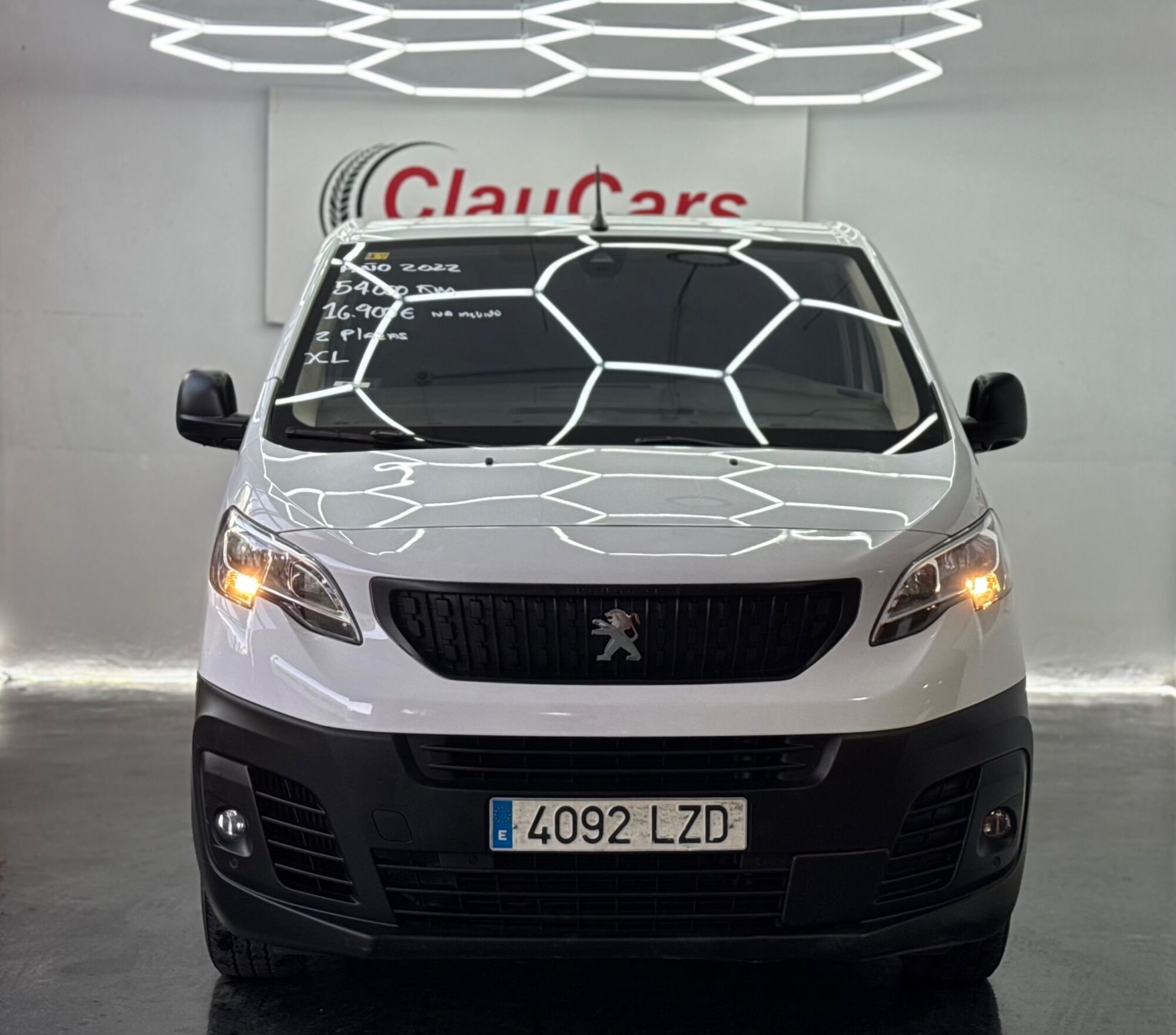 Foto del PEUGEOT Expert Fg. Long 1.5BlueHDi S&S Premium 100