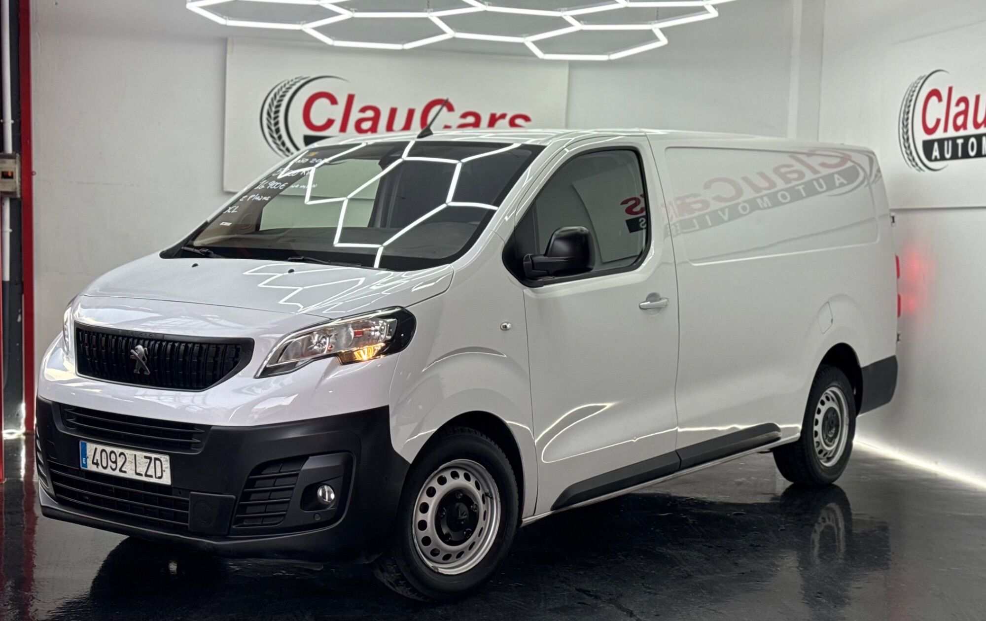 Foto del PEUGEOT Expert Fg. Long 1.5BlueHDi S&S Premium 100