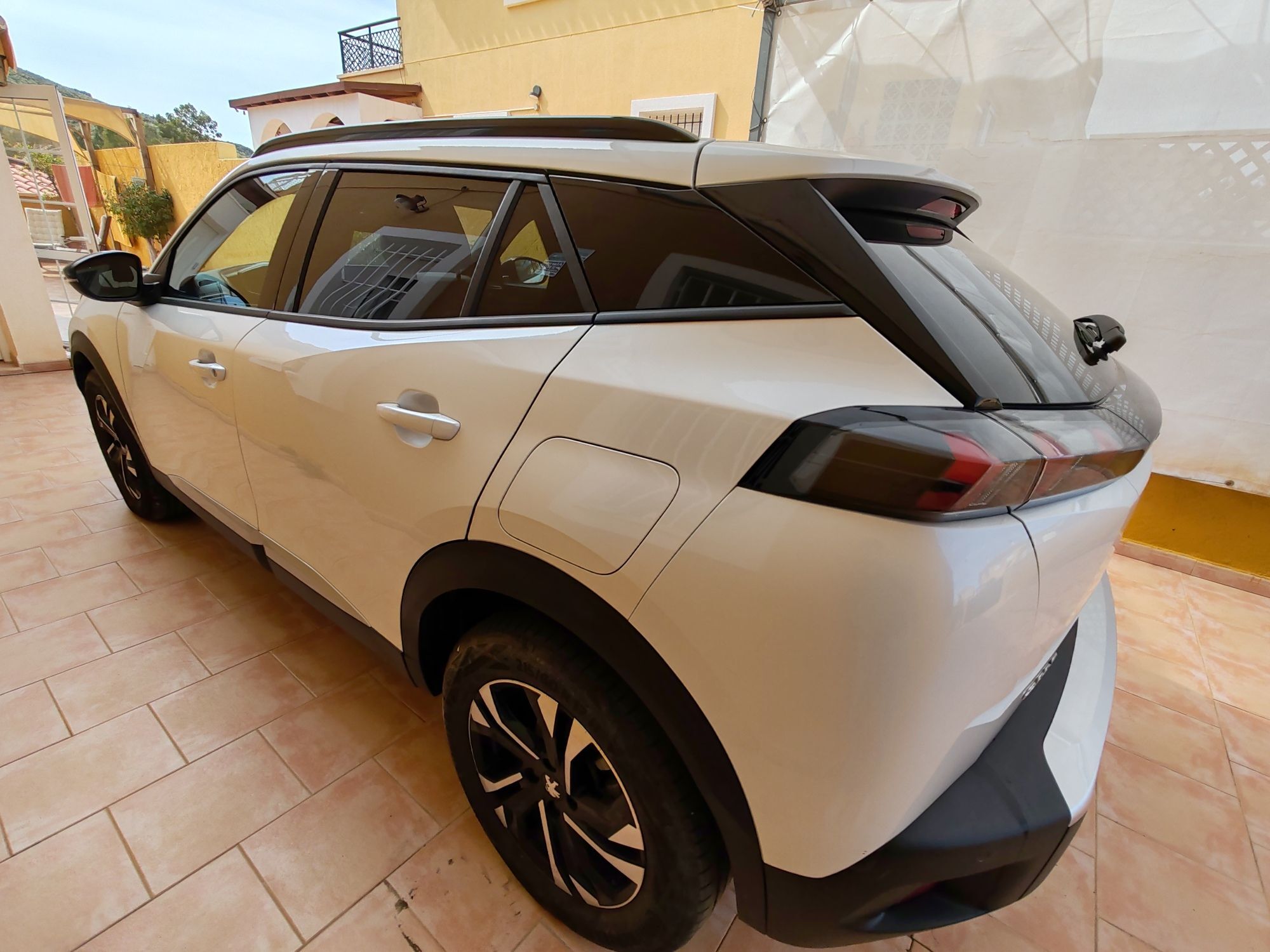 Foto del PEUGEOT 2008 1.2 PureTech S&S Allure EAT8 130