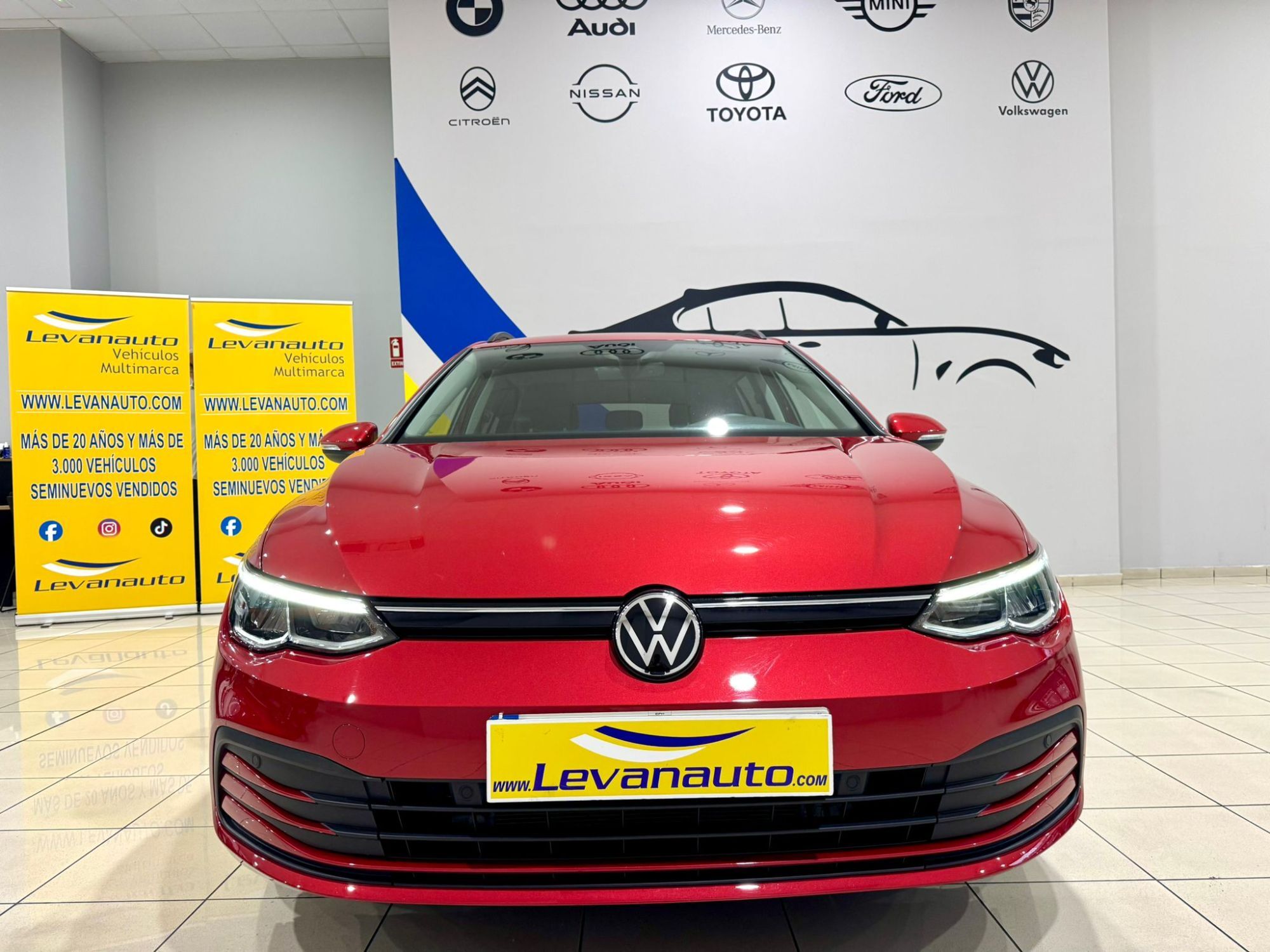 Foto del VOLKSWAGEN Golf 1.0 eTSI Life DSG 81kW